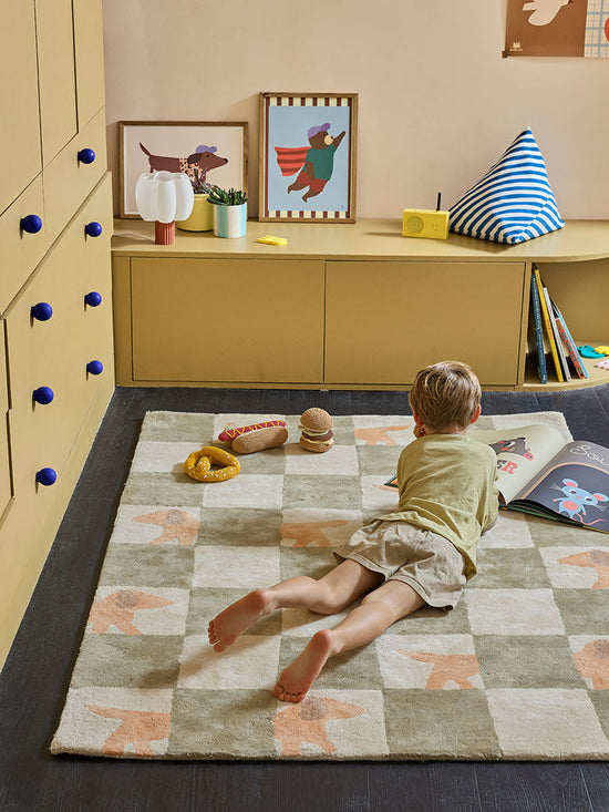 Quelles couleurs associer au kaki dans une chambre d'enfant : les 5 alliances qui fonctionnent (et le tapis qui va avec)