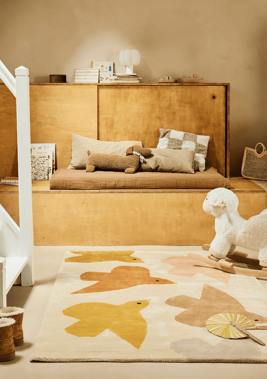 Ton sur ton : comment assortir le tapis à la couleur des murs de la chambre d'enfant